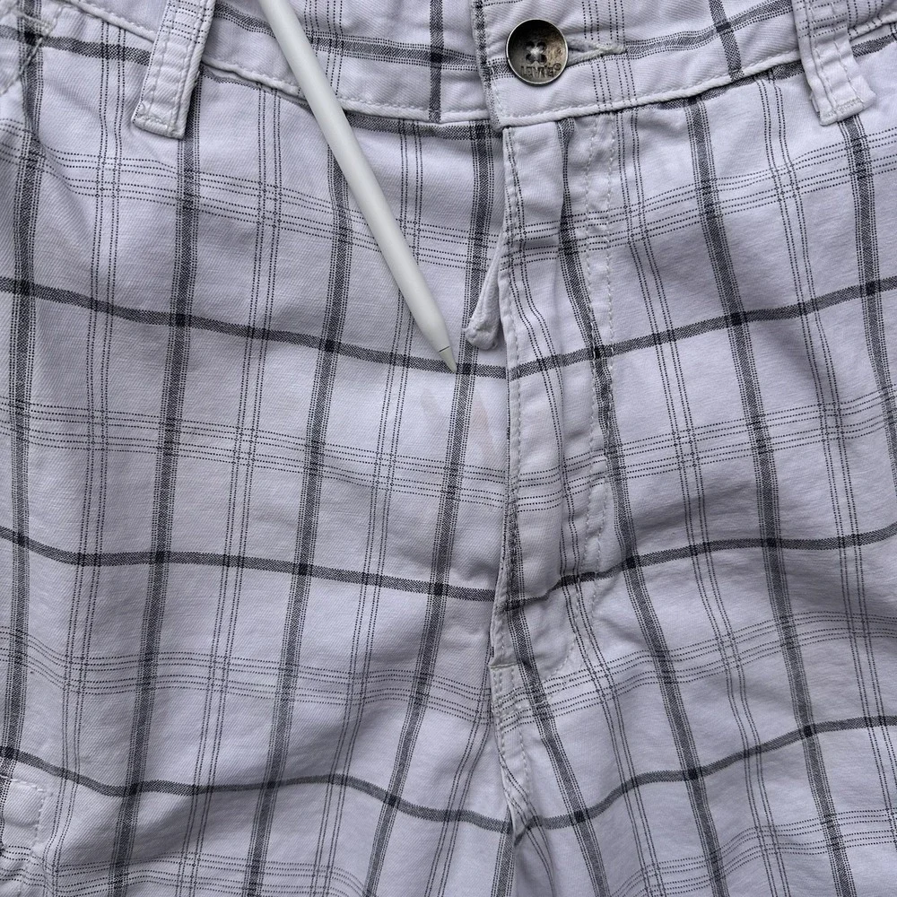 Levi's Men's Plaid Cargo Shorts White Gray 11